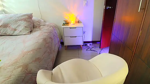 keilelewis online show from March 2026 09:59:01 PM