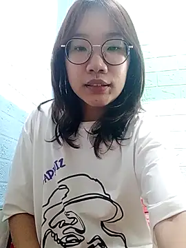 Snapshot of Nanoko chatting on April 2026 04:37:01 PM Nanoko online show from April 2026 04:37:01 PM