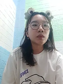 Snapshot of Nanoko chatting on May 2026 04:47:01 PM Nanoko online show from May 2026 04:47:01 PM