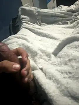 Snapshot of Your_love39 chatting on November 2025 05:28:02 AM Your love39 online show from November 2025 05:28:02 AM