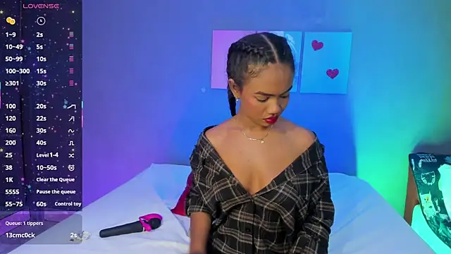 EmmaSmith06 online show from September 2025 05:23:01 PM