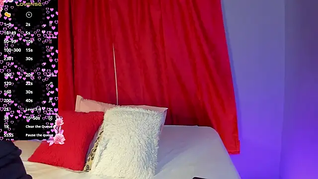 EmmaSmith06 online show from December 2025 05:17:01 PM