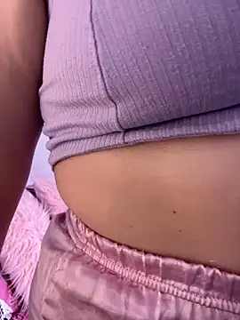 Snapshot of solecito_22 chatting on March 2025 01:43:01 AM solecito 22 online show from March 2025 01:43:01 AM