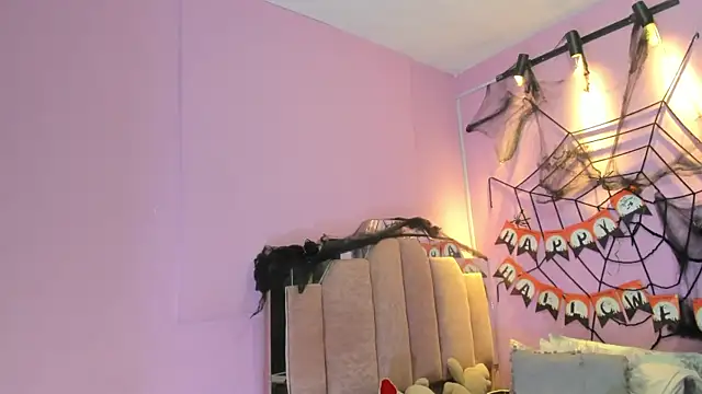 LoveQueen2 online show from October 2025 11:25:01 AM