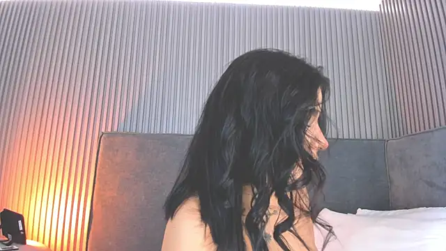 Snapshot of emelie_89 chatting on November 2025 01:00:02 PM emelie 89 online show from November 2025 01:00:02 PM