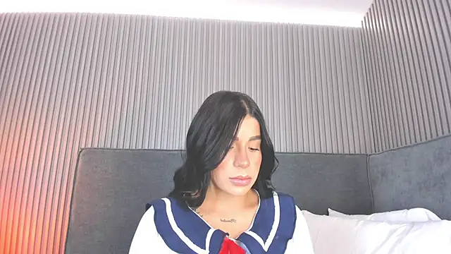 Snapshot of emelie_89 chatting on November 2025 12:28:02 PM emelie 89 online show from November 2025 12:28:02 PM