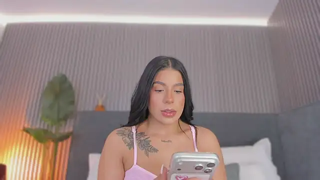 emelie 89 online show from March 2026 11:49:01 AM