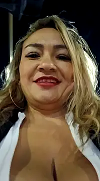 Snapshot of Afroditecash chatting on February 2025 11:59:02 PM Afroditecash online show from February 2025 11:59:02 PM