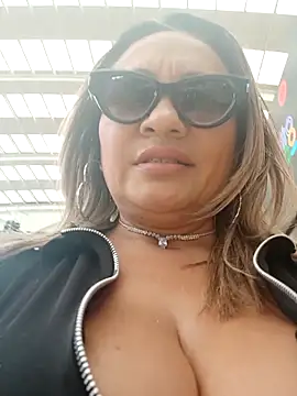 Snapshot of Afroditecash chatting on November 2025 06:10:01 PM Afroditecash online show from November 2025 06:10:01 PM