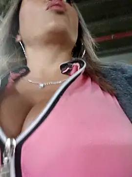 Snapshot of Afroditecash chatting on November 2025 05:55:02 PM Afroditecash online show from November 2025 05:55:02 PM