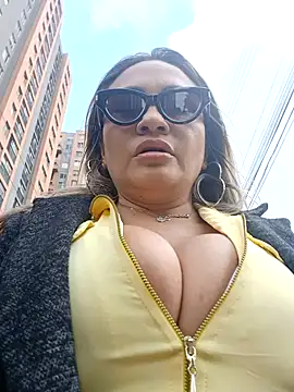 Snapshot of Afroditecash chatting on December 2025 06:58:02 PM Afroditecash online show from December 2025 06:58:02 PM