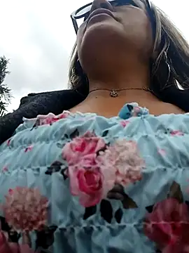 Snapshot of Afroditecash chatting on December 2025 06:04:01 PM Afroditecash online show from December 2025 06:04:01 PM