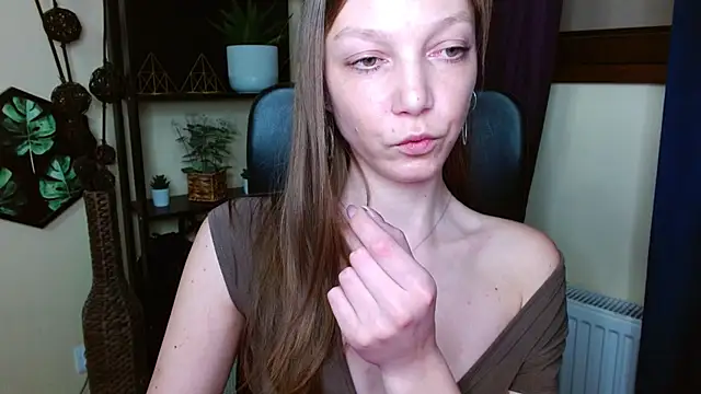 EmillyPlay online show from March 2026 06:36:01 PM