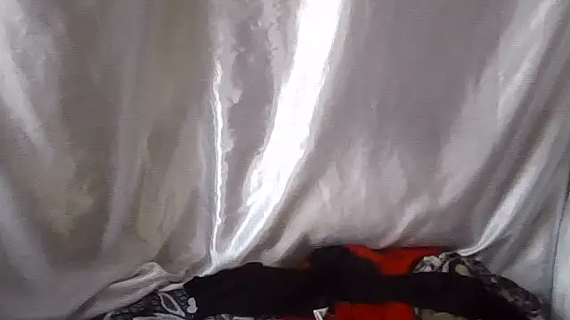 Burberrry  online show from June 2026 03:44:01 AM