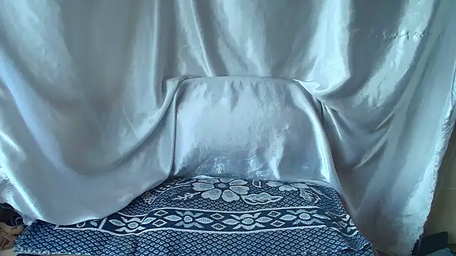 Burberrry  online show from July 2026 04:53:02 PM