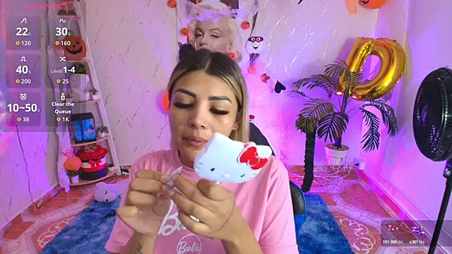 Snapshot of SALOOMEE__ chatting on November 2025 12:17:01 PM SALOOMEE online show from November 2025 12:17:01 PM