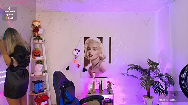 Snapshot of SALOOMEE__ chatting on November 2025 12:27:02 PM SALOOMEE online show from November 2025 12:27:02 PM