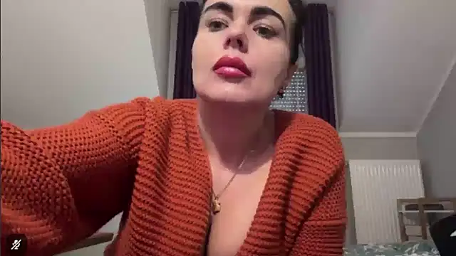 Snapshot of DESIREjenny chatting on December 2025 08:01:02 AM DESIREjenny online show from December 2025 08:01:02 AM