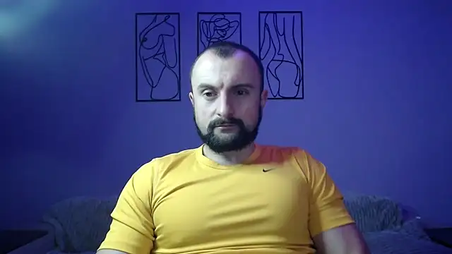 brindlefly6969 online show from December 2024 03:42:01 PM