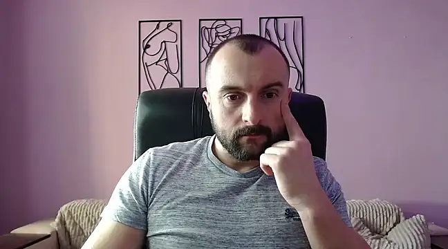 brindlefly6969 online show from February 2025 11:43:01 AM