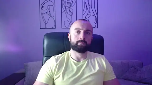 brindlefly6969 online show from December 2025 11:48:01 AM