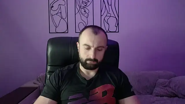 brindlefly6969 online show from December 2025 12:20:01 PM