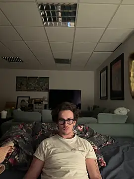 Snapshot of hardmecl chatting on December 2024 09:12:02 PM hardmecl online show from December 2024 09:12:02 PM