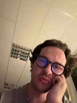 Snapshot of hardmecl chatting on December 2024 06:49:01 PM hardmecl online show from December 2024 06:49:01 PM