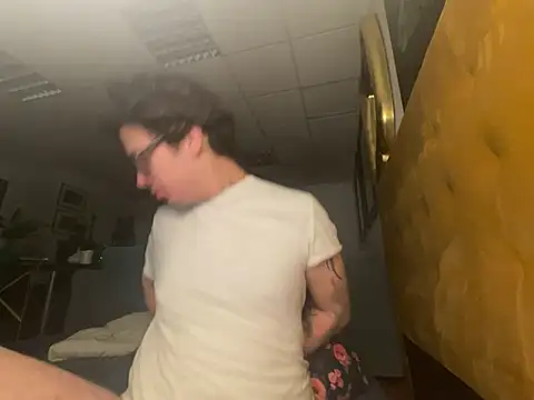 Snapshot of hardmecl chatting on March 2025 10:49:01 PM hardmecl online show from March 2025 10:49:01 PM