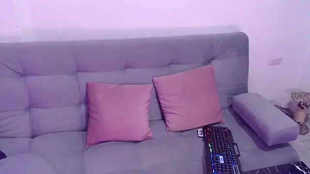 Snapshot of Ari-Hall chatting on December 2024 02:48:02 AM Ari-Hall online show from December 2024 02:48:02 AM