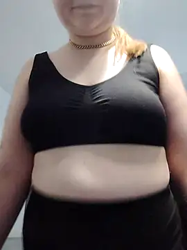 Kiarassecrets online show from March 2026 05:47:01 PM