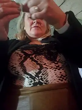 Snapshot of lady_charlyne chatting on March 2025 08:40:01 PM lady charlyne online show from March 2025 08:40:01 PM