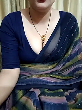 Snapshot of Priya_Boudi chatting on January 2025 06:47:01 PM Priya Boudi online show from January 2025 06:47:01 PM