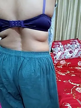 Snapshot of Priya_Boudi chatting on February 2025 08:05:02 PM Priya Boudi online show from February 2025 08:05:02 PM