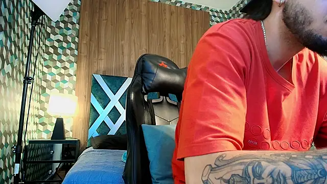 Snapshot of Michael_magno chatting on November 2025 07:46:01 PM Michael magno online show from November 2025 07:46:01 PM