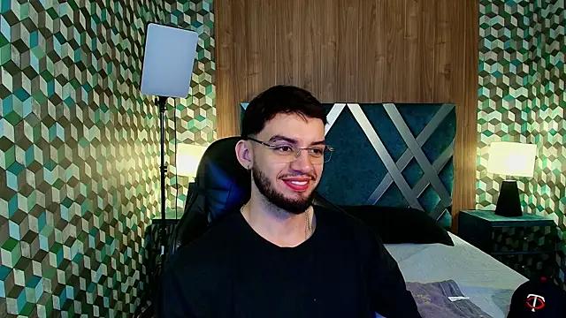 Snapshot of Michael_magno chatting on November 2025 02:49:02 PM Michael magno online show from November 2025 02:49:02 PM