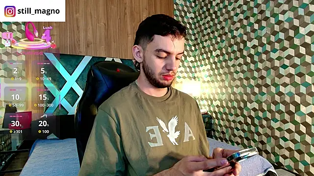 Snapshot of Michael_magno chatting on December 2025 10:08:02 PM Michael magno online show from December 2025 10:08:02 PM