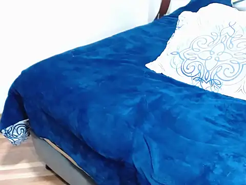 Snapshot of Chantal_hott chatting on December 2024 02:45:02 AM Chantal hott online show from December 2024 02:45:02 AM