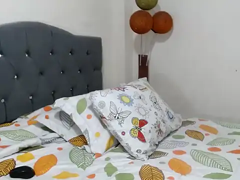 Snapshot of Chantal_hott chatting on March 2025 03:58:02 PM Chantal hott online show from March 2025 03:58:02 PM