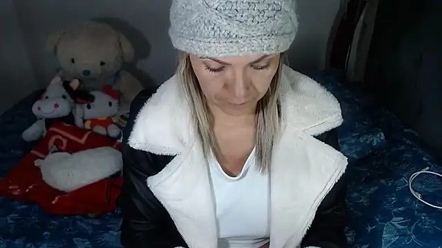 Chantal hott online show from February 2026 01:32:01 AM