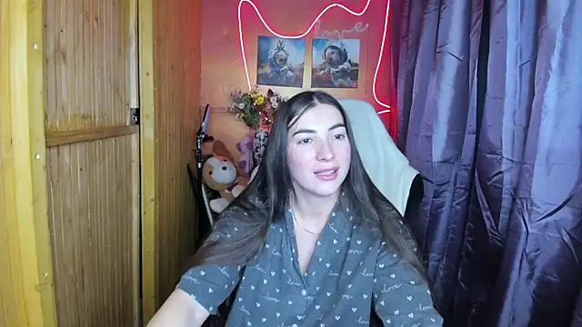 Snapshot of Fiery_Brunette_ chatting on December 2024 11:54:02 AM Fiery Brunette  online show from December 2024 11:54:02 AM