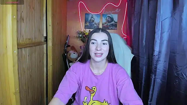 Snapshot of Fiery_Brunette_ chatting on January 2025 05:58:02 AM Fiery Brunette  online show from January 2025 05:58:02 AM