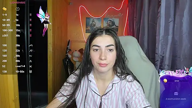 Snapshot of Fiery_Brunette_ chatting on February 2025 06:31:01 AM Fiery Brunette  online show from February 2025 06:31:01 AM