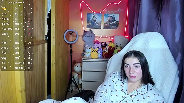 Snapshot of Fiery_Brunette_ chatting on October 2025 05:49:02 AM Fiery Brunette  online show from October 2025 05:49:02 AM