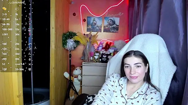 Snapshot of Fiery_Brunette_ chatting on January 2026 07:02:01 AM Fiery Brunette online show from January 2026 07:02:01 AM