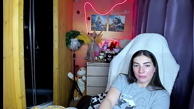 Snapshot of Fiery_Brunette_ chatting on January 2026 10:09:02 AM Fiery Brunette online show from January 2026 10:09:02 AM