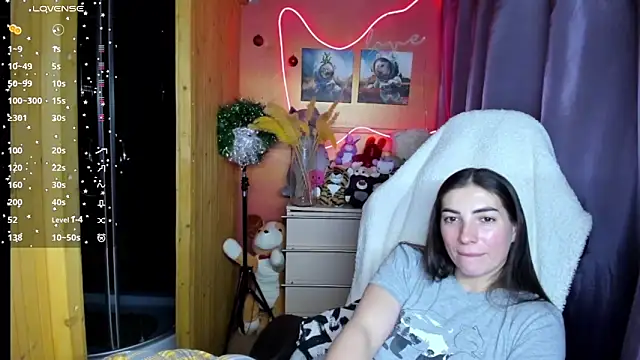 Snapshot of Fiery_Brunette_ chatting on January 2026 04:23:01 PM Fiery Brunette online show from January 2026 04:23:01 PM