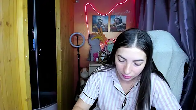 Snapshot of Fiery_Brunette_ chatting on February 2026 04:30:01 AM Fiery Brunette online show from February 2026 04:30:01 AM