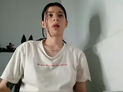 Mia foster1 online show from February 2025 02:38:01 AM