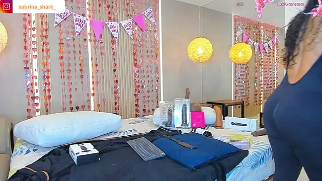 sabrina shark  online show from February 2026 02:04:01 AM